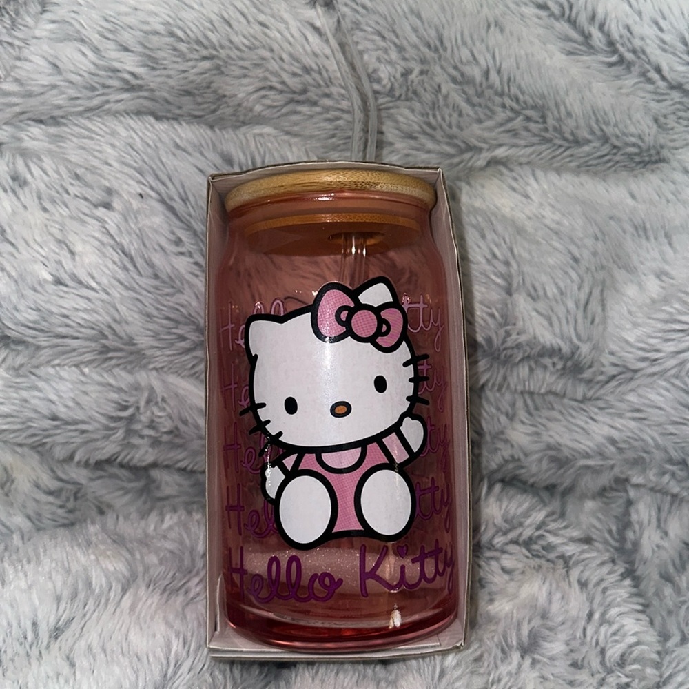 Hello Kitty Tumbler with Straw